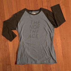 The North Face Classic fit 3/4 sleeve shirt